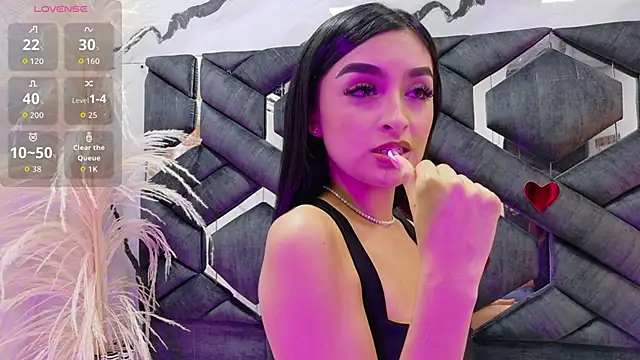 Snapshot of Madison_03 chatting on October 4, 2025, 9:00 am Madison 03 online show from October 4, 2025, 9:00 am