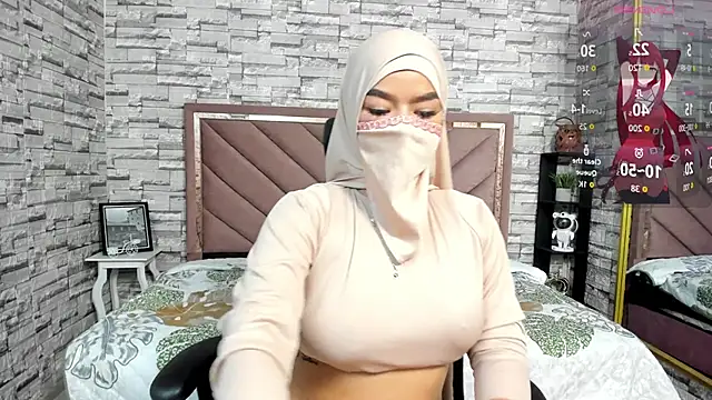 Snapshot of Amal_Bakir chatting on September 12, 2025, 6:40 pm Amal Bakir online show from September 12, 2025, 6:40 pm