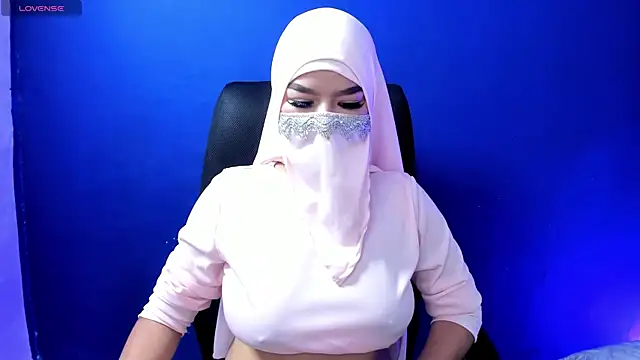 Snapshot of Amal_Bakir chatting on September 20, 2025, 6:24 pm Amal Bakir online show from September 20, 2025, 6:24 pm