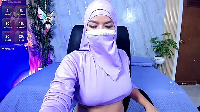 Snapshot of Amal_Bakir chatting on September 17, 2025, 6:21 pm Amal Bakir online show from September 17, 2025, 6:21 pm