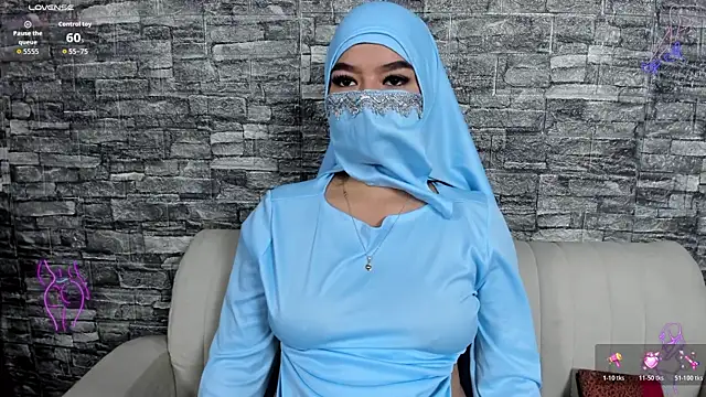 Snapshot of Amal_Bakir chatting on October 26, 2025, 12:33 am Amal Bakir online show from October 26, 2025, 12:33 am