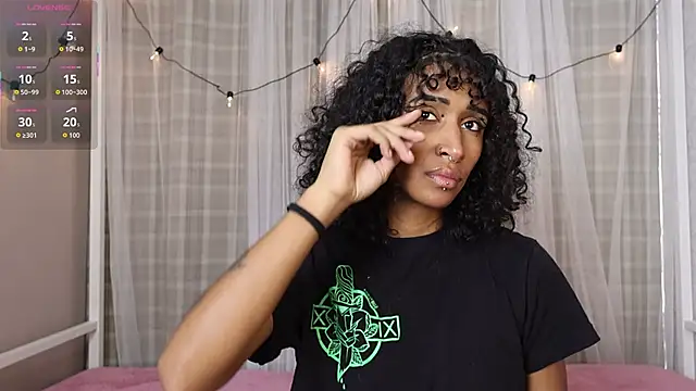 Snapshot of lynx_sun chatting on September 30, 2025, 7:31 pm lynx sun online show from September 30, 2025, 7:31 pm