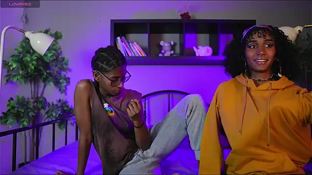 Snapshot of lynx_sun chatting on February 13, 2026, 9:04 pm lynx sun online show from February 13, 2026, 9:04 pm