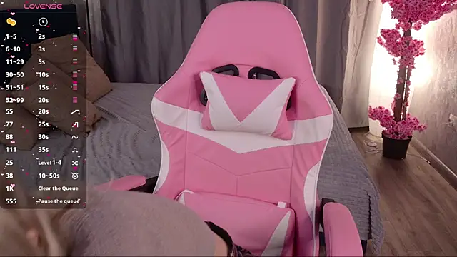 Snapshot of pinky_p1e chatting on September 23, 2025, 9:11 pm pinky p1e online show from September 23, 2025, 9:11 pm