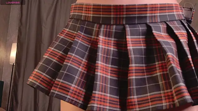 Snapshot of pinky_p1e chatting on October 23, 2025, 9:35 pm pinky p1e online show from October 23, 2025, 9:35 pm