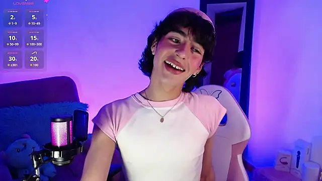 Snapshot of saanti_foxs chatting on October 7, 2025, 5:08 am saanti foxs online show from October 7, 2025, 5:08 am