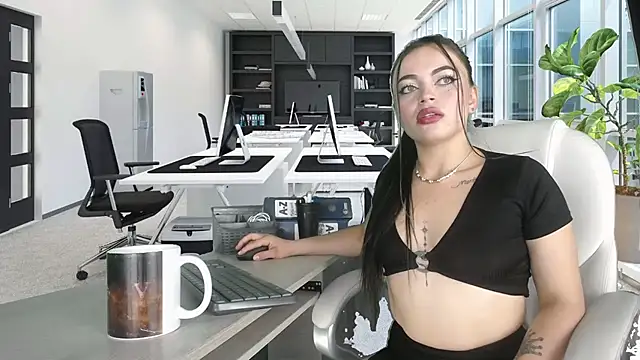 zoey stonee online show from October 15, 2025, 7:33 pm