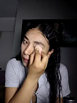 Snapshot of AmberGold- chatting on October 10, 2025, 9:43 am AmberGold- online show from October 10, 2025, 9:43 am