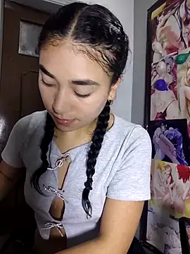 Snapshot of AmberGold- chatting on October 9, 2025, 9:43 am AmberGold- online show from October 9, 2025, 9:43 am