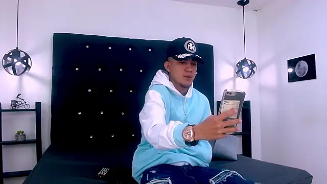 tattoos22 online show from November 17, 2025, 12:20 pm