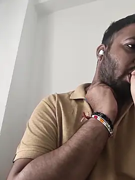 vinay smalldick online show from February 25, 2026, 3:29 am