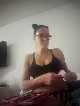 Snapshot of PrincessP8989 chatting on February 20, 2026, 9:44 am PrincessP8989 online show from February 20, 2026, 9:44 am