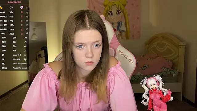 VibeQueenLucy online show from October 17, 2025, 2:30 pm