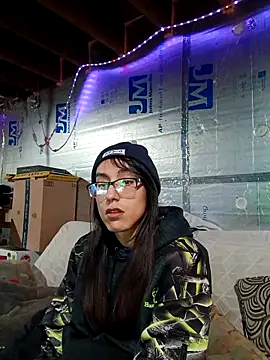 Snapshot of HeartlessHarleyQuinn325 chatting on October 22, 2025, 9:20 am HeartlessHarleyQuinn325 online show from October 22, 2025, 9:20 am