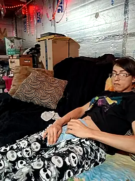 Snapshot of HeartlessHarleyQuinn325 chatting on October 6, 2025, 6:47 am HeartlessHarleyQuinn325 online show from October 6, 2025, 6:47 am