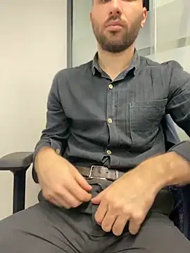 Snapshot of speddy34 chatting on October 7, 2025, 6:03 am speddy34 online show from October 7, 2025, 6:03 am