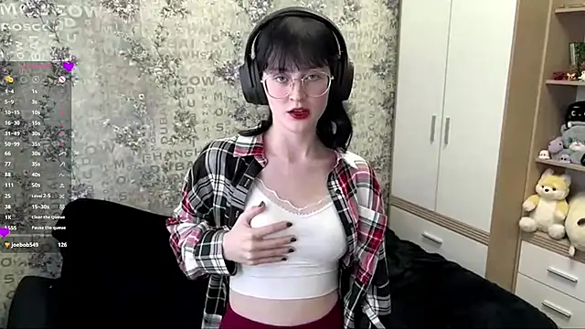 Snapshot of FakeLamb chatting on September 24, 2025, 12:11 pm FakeLamb online show from September 24, 2025, 12:11 pm