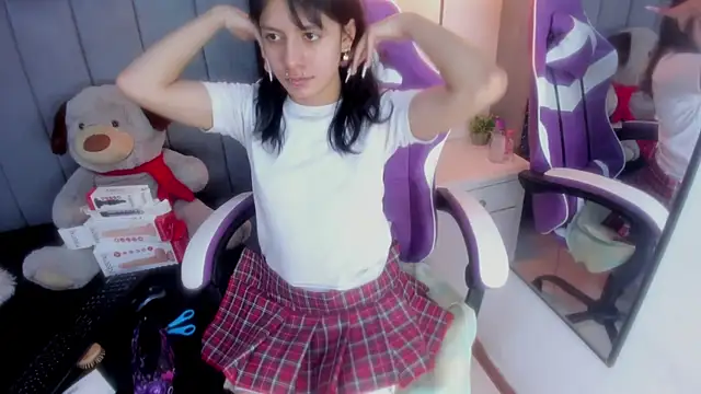 Miyu Komori online show from June 3, 2026, 7:51 pm