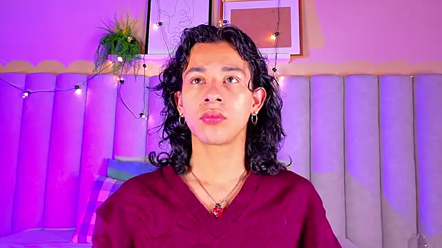 Snapshot of BenjiFiore_ chatting on October 15, 2025, 1:19 pm BenjiFiore  online show from October 15, 2025, 1:19 pm