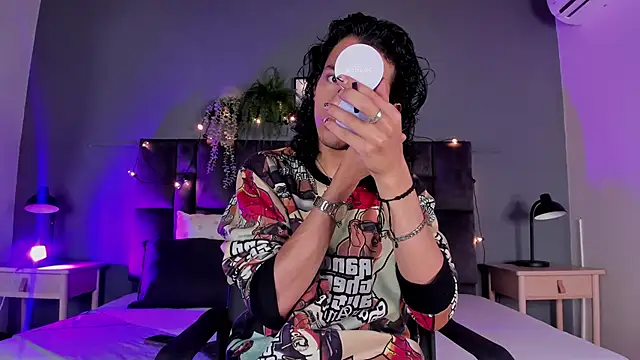 Snapshot of BenjiFiore_ chatting on October 25, 2025, 7:36 pm BenjiFiore  online show from October 25, 2025, 7:36 pm