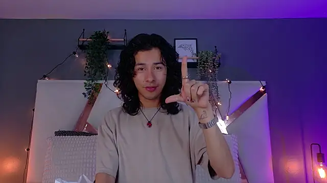 Snapshot of BenjiFiore_ chatting on October 23, 2025, 7:45 pm BenjiFiore  online show from October 23, 2025, 7:45 pm