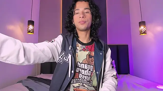 Snapshot of BenjiFiore_ chatting on October 10, 2025, 8:31 pm BenjiFiore  online show from October 10, 2025, 8:31 pm