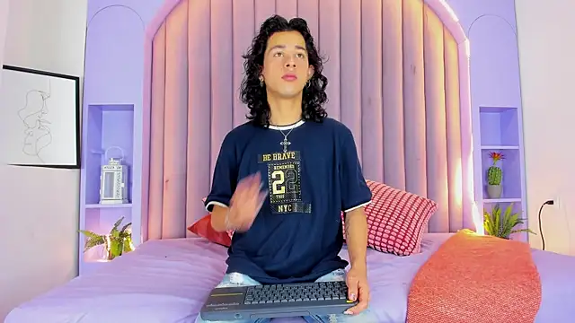 Snapshot of BenjiFiore_ chatting on October 20, 2025, 7:36 pm BenjiFiore  online show from October 20, 2025, 7:36 pm