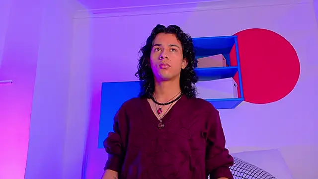 Snapshot of BenjiFiore_ chatting on September 17, 2025, 7:38 pm BenjiFiore  online show from September 17, 2025, 7:38 pm