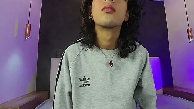 Snapshot of BenjiFiore_ chatting on October 9, 2025, 7:47 pm BenjiFiore  online show from October 9, 2025, 7:47 pm