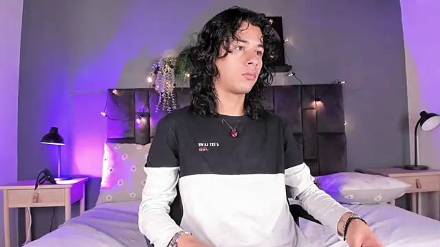 Snapshot of BenjiFiore_ chatting on October 2, 2025, 7:50 pm BenjiFiore  online show from October 2, 2025, 7:50 pm