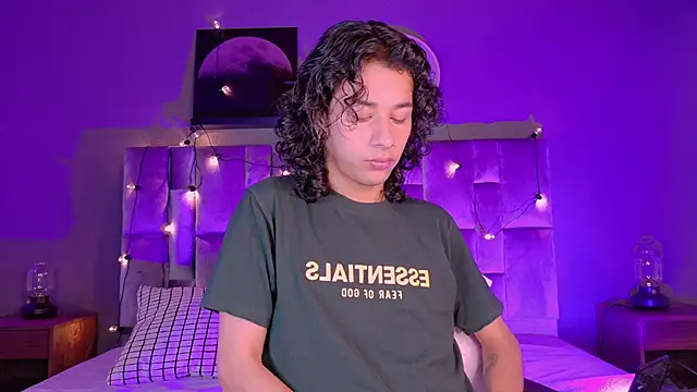 Snapshot of BenjiFiore_ chatting on October 16, 2025, 7:44 pm BenjiFiore  online show from October 16, 2025, 7:44 pm