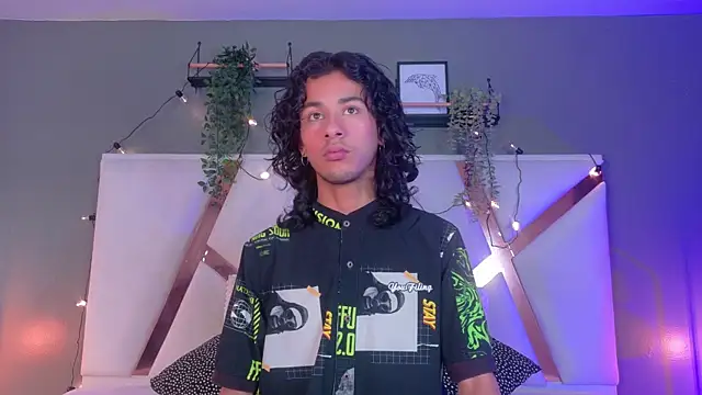 Snapshot of BenjiFiore_ chatting on October 14, 2025, 7:36 pm BenjiFiore  online show from October 14, 2025, 7:36 pm