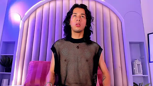 Snapshot of BenjiFiore_ chatting on September 29, 2025, 7:52 pm BenjiFiore  online show from September 29, 2025, 7:52 pm