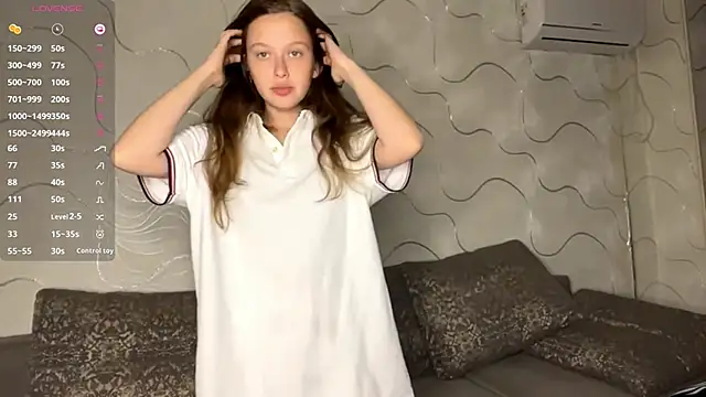 CharlynDini online show from October 3, 2025, 3:24 pm