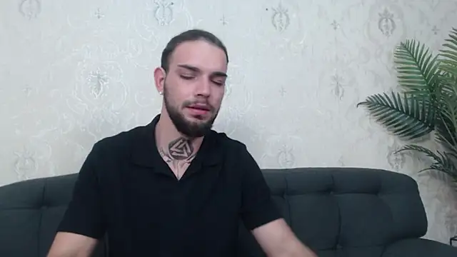 DanyelCarter online show from October 6, 2025, 6:19 pm