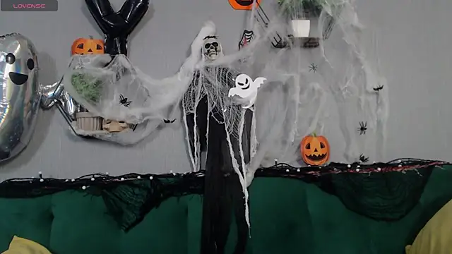 DanyelCarter online show from October 28, 2025, 6:40 pm