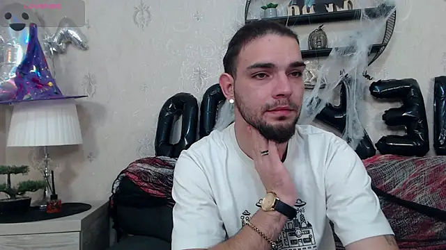 DanyelCarter online show from October 22, 2025, 6:40 pm