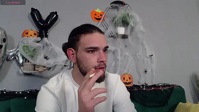 DanyelCarter online show from October 25, 2025, 7:58 pm