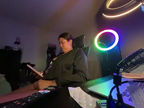 Snapshot of Prill940 chatting on September 27, 2025, 8:04 pm Prill940 online show from September 27, 2025, 8:04 pm