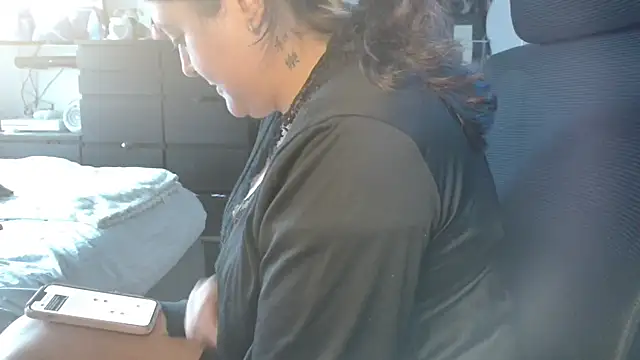 Snapshot of Prill940 chatting on October 12, 2025, 8:26 am Prill940 online show from October 12, 2025, 8:26 am