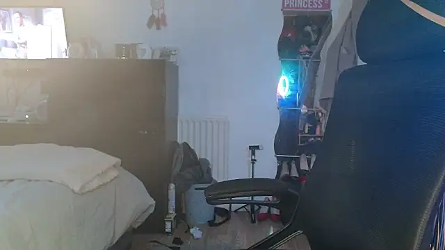 Snapshot of Prill940 chatting on October 1, 2025, 5:56 am Prill940 online show from October 1, 2025, 5:56 am