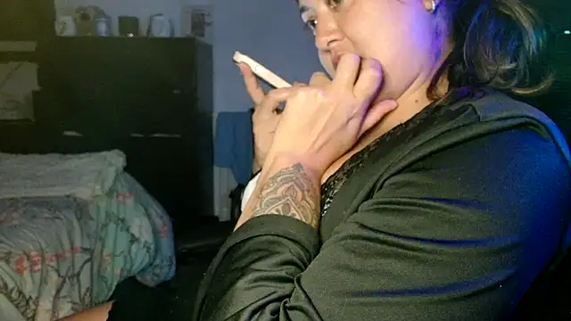 Snapshot of Prill940 chatting on September 17, 2025, 7:49 pm Prill940 online show from September 17, 2025, 7:49 pm