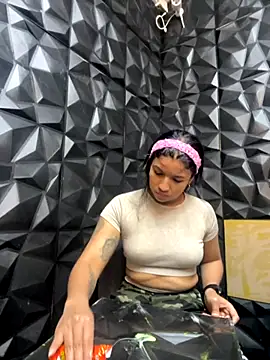 lil charme online show from September 27, 2025, 8:37 pm