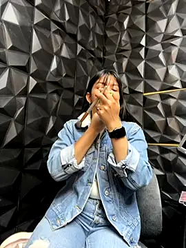 lil charme online show from September 17, 2025, 8:11 pm