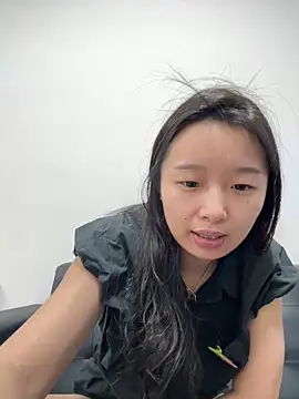 Snapshot of Qiqi-0088 chatting on October 3, 2025, 8:16 am Qiqi-0088 online show from October 3, 2025, 8:16 am