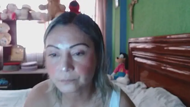  Charlize theron  online show from November 11, 2025, 5:52 pm