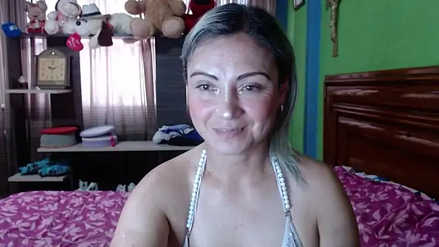  Charlize theron  online show from October 28, 2025, 9:58 pm