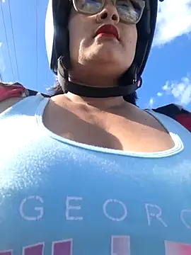 Snapshot of Milagros-hot chatting on October 30, 2025, 9:01 pm Milagros-hot online show from October 30, 2025, 9:01 pm