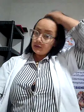 Snapshot of Milagros-hot chatting on November 13, 2025, 3:32 am Milagros-hot online show from November 13, 2025, 3:32 am