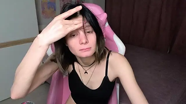 Snapshot of EllinEverly chatting on March 2, 2026, 9:22 pm EllinEverly online show from March 2, 2026, 9:22 pm